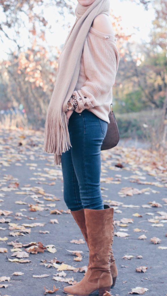 Casual Sweater and Leggings Outfit: Lace Up Sweater and Suede Boots ...