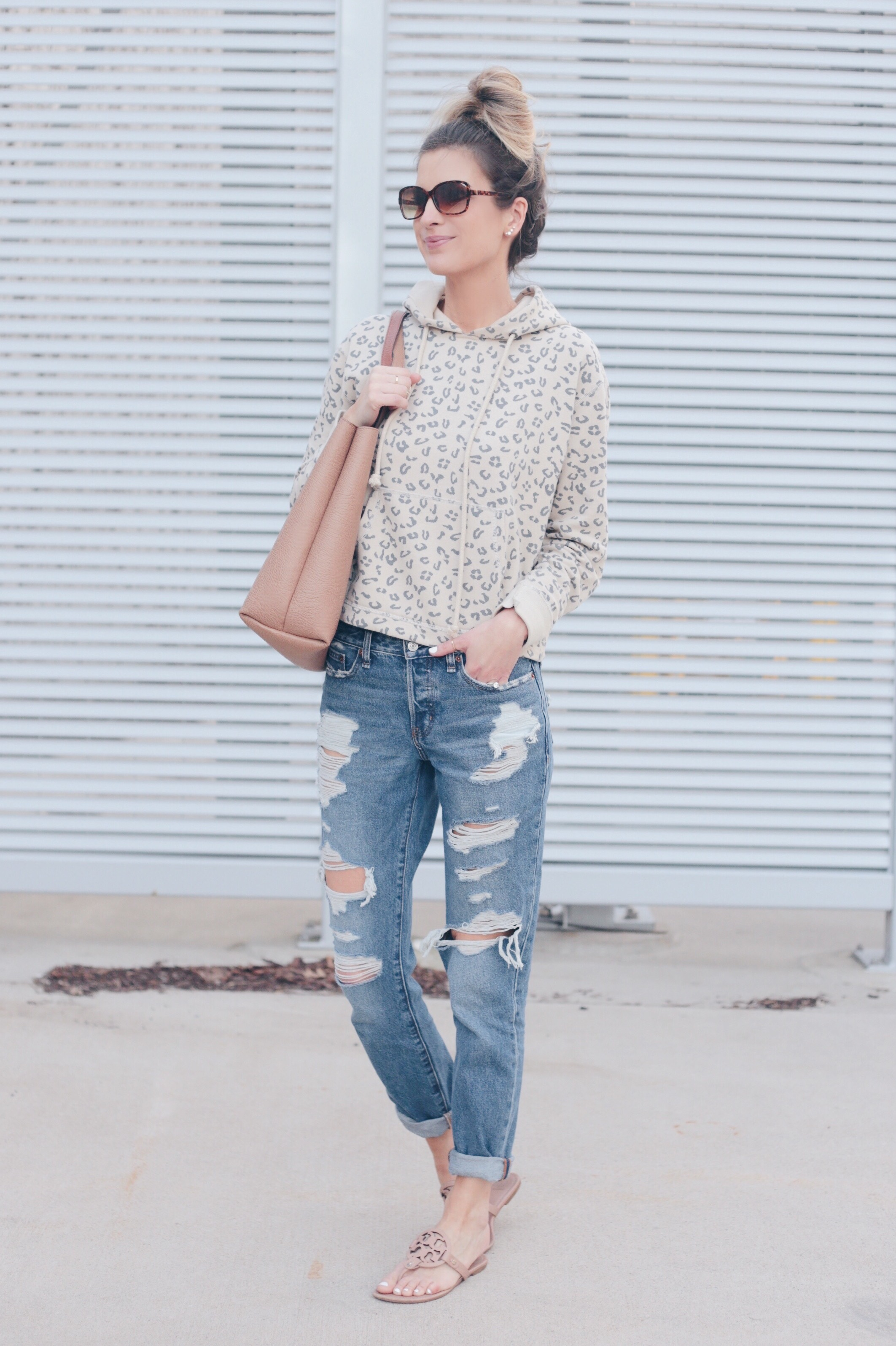 Verbazingwekkend spring transition outfits with denim - boyfriend jeans outfit PT-36