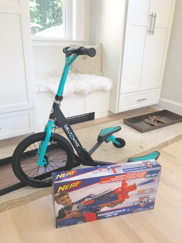 3 wheeled scooter - family friendly games and toys