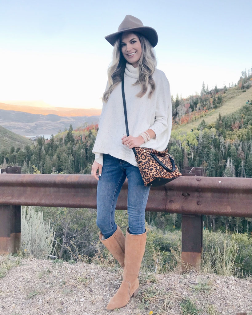 pinteresting plans fashion blogger Rachel Moore sharing cute fall outfits accessorized by Victoria Emerson bracelets